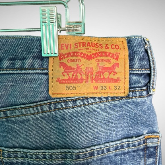 Levis 505 Jeans Mens 36 X 32 Solid Blue Pre Owned Pants Straight Fit - Picture 3 of 8